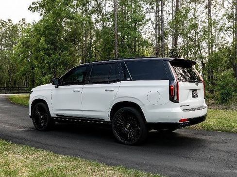 Used 2024 Cadillac Escalade Sport w/ LPO, ONYX Package AWD/4WD image 4
