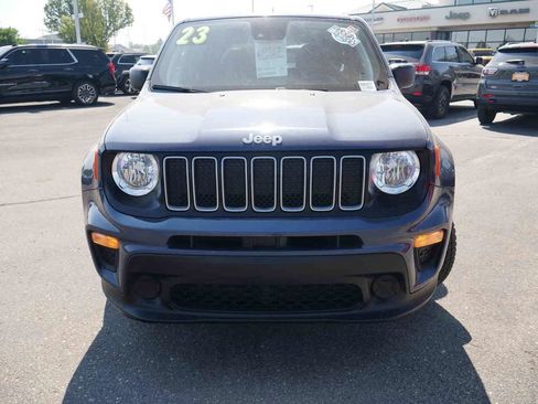 Certified 2023 Jeep Renegade Latitude AWD/4WD image 3