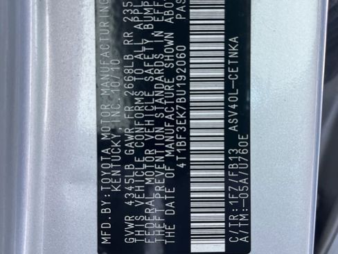 Used 2011 Toyota Camry LE image 31