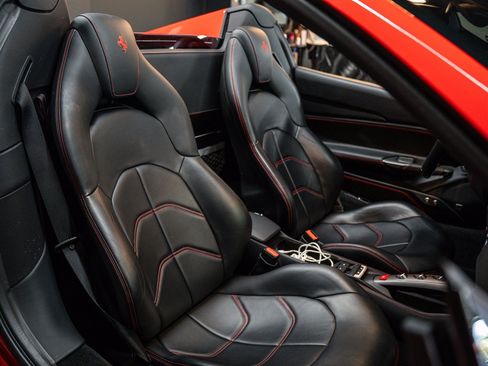 Used 2018 Ferrari 488 Spider RWD image 10