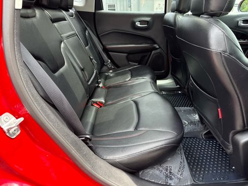 Used 2017 Jeep Compass Trailhawk w/ Leather Interior Group AWD/4WD image 14