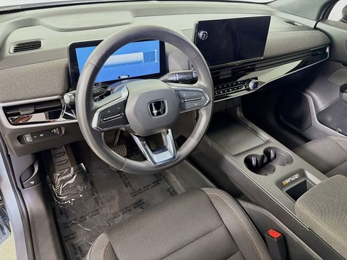 Used 2024 Honda Prologue EX image 9