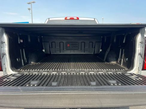 Used 2017 Chevrolet Silverado 1500 LT w/ All Star Edition AWD/4WD image 8
