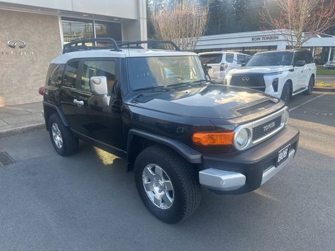 Used 2007 Toyota FJ Cruiser 4WD image 7