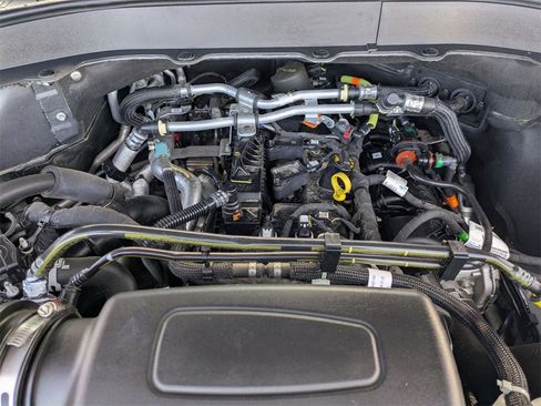 Used 2021 Ford Explorer XLT w/ Equipment Group 202A image 25