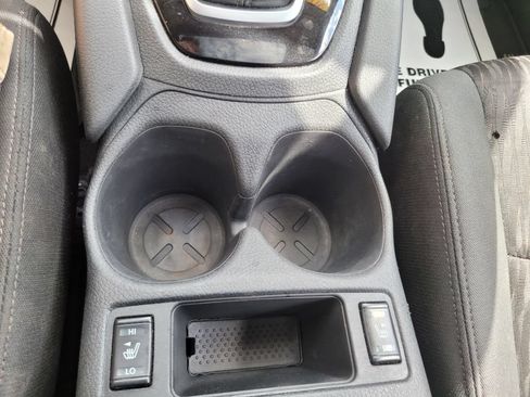 Used 2020 Nissan Rogue SV AWD/4WD image 35