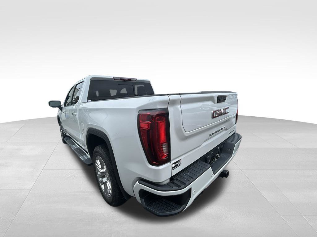 Used 2025 GMC Sierra 1500 Denali w/ Technology Package AWD/4WD image 3