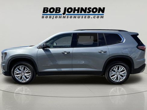 Used 2025 GMC Acadia Elevation w/ Elevation Premium Package AWD/4WD image 4