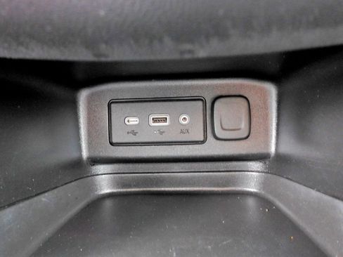 Used 2021 Chevrolet Equinox LT image 29