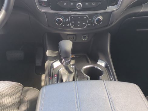 Used 2022 Chevrolet Traverse LT image 20