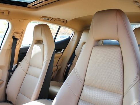 Used 2015 Porsche Panamera 4 image 15