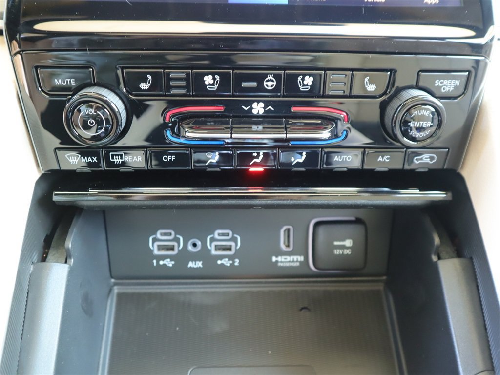 Used 2023 Jeep Grand Cherokee 4WD 4xe w/ Luxury Tech Group II image 14