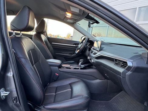 Used 2024 Nissan Altima 2.5 SR image 28
