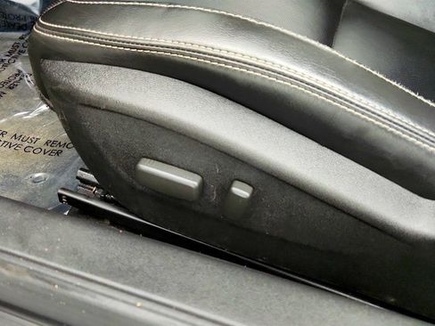 Used 2011 Chevrolet Camaro LT image 13