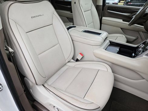 Used 2021 GMC Yukon Denali image 31