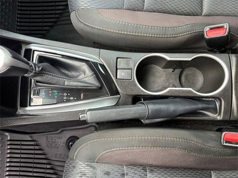 Used 2017 Toyota Corolla LE image 19