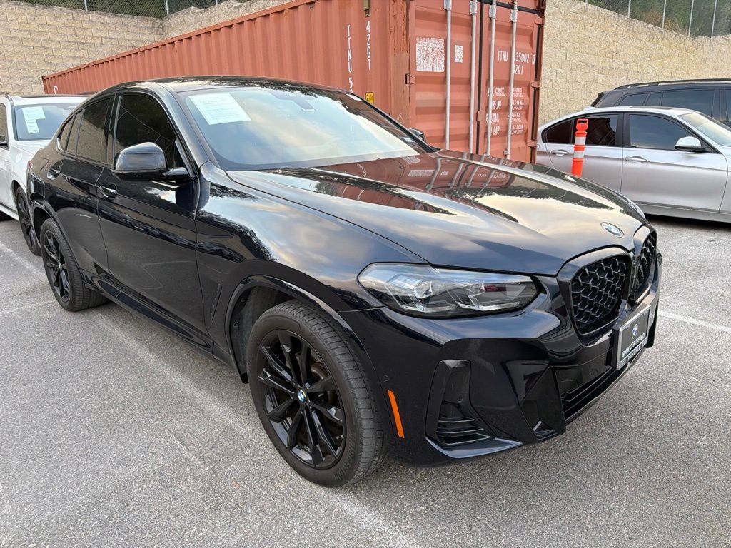 Certified 2024 BMW X4 xDrive30i w/ Premium Package AWD/4WD image 4