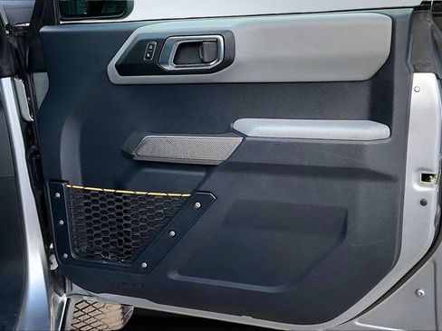 Used 2021 Ford Bronco Badlands image 27