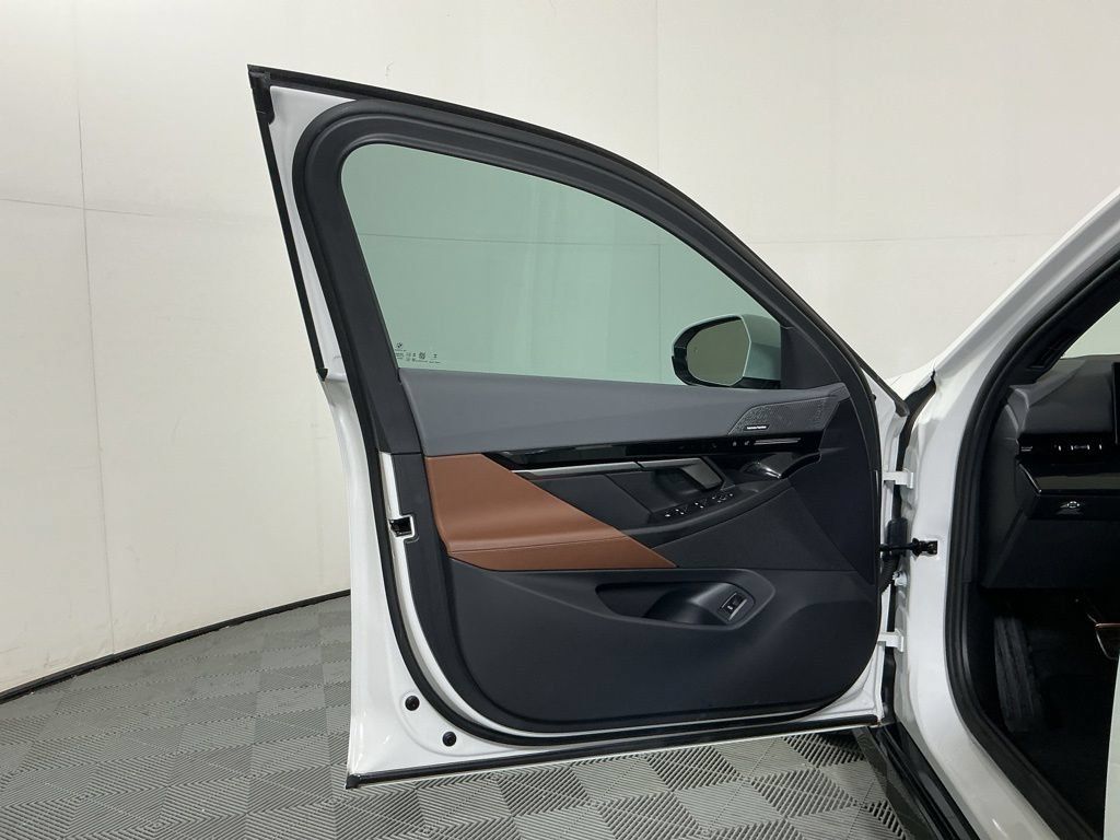 Certified 2025 BMW 530i w/ M Sport Package RWD image 19