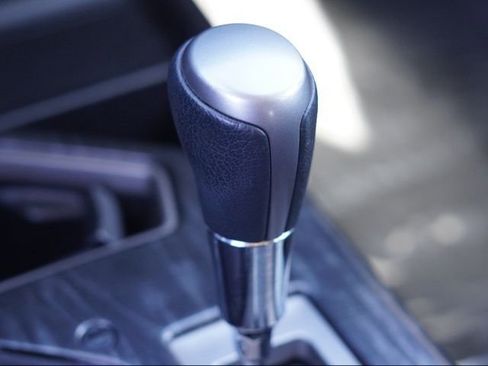 Used 2017 Toyota RAV4 Platinum w/ Cargo Management Package image 31