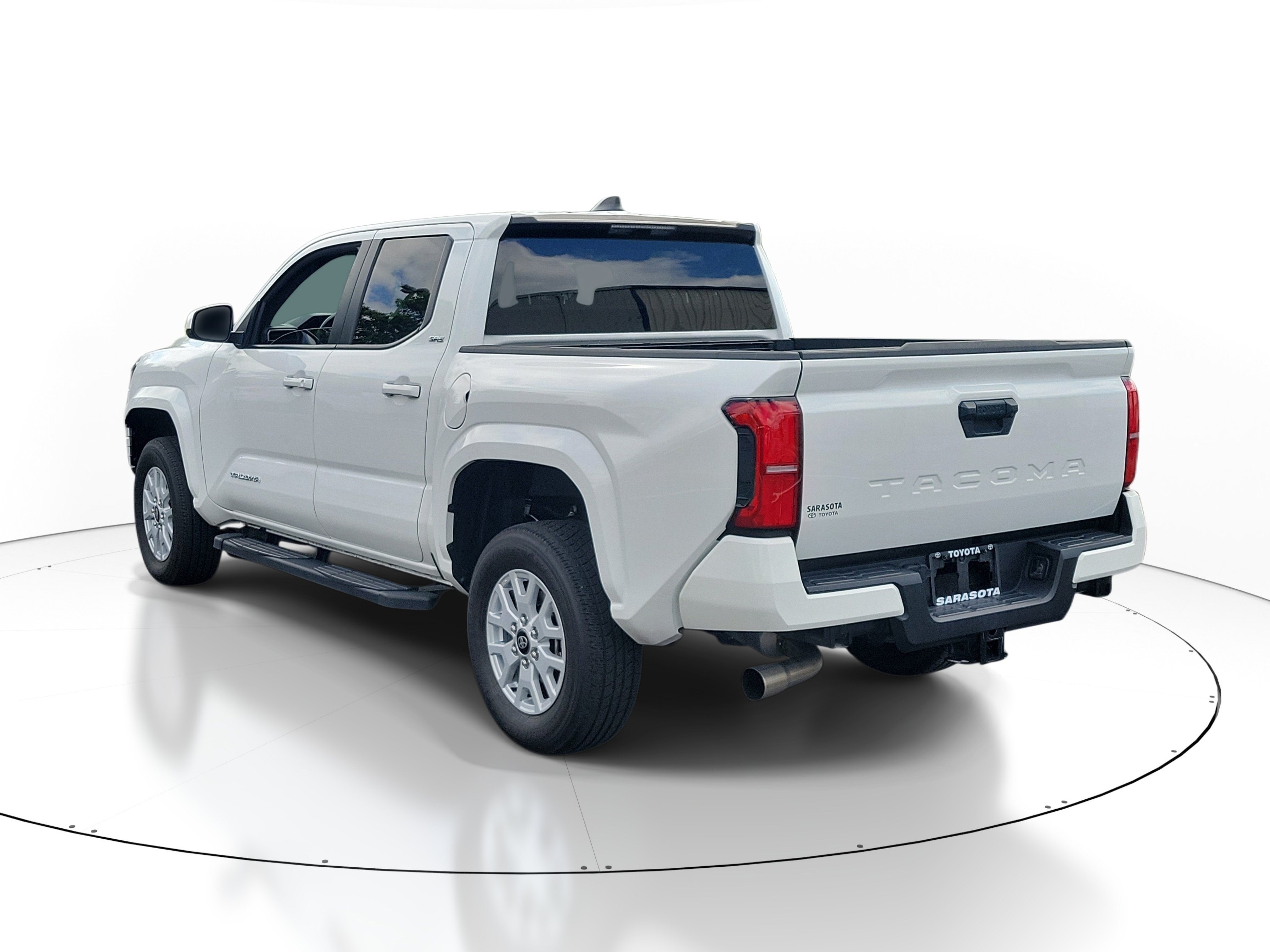 Used 2024 Toyota Tacoma SR5 RWD image 5