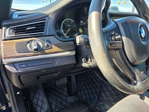 Used 2014 BMW 750Li xDrive image 22
