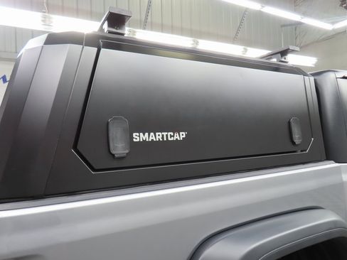 Used 2020 Jeep Gladiator Rubicon w/ Uconnect 4C Nav & Sound Group image 33