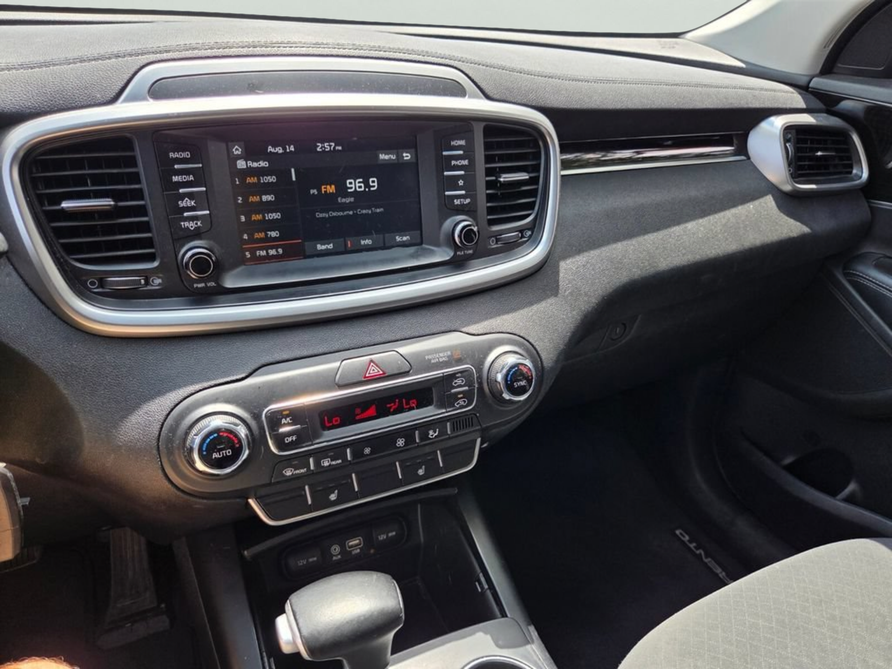 Used 2020 Kia Sorento LX w/ LX I4 Convenience Package AWD/4WD image 32