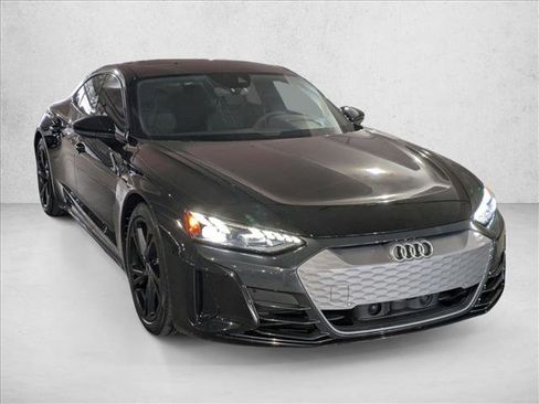 Used 2022 Audi e-tron GT Premium Plus image 3