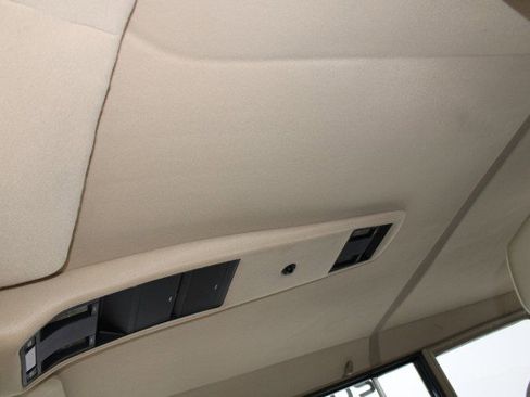 Used 1991 Jeep Grand Wagoneer 4X4 image 25