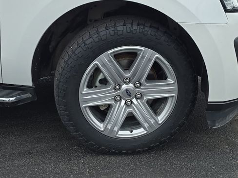 Used 2020 Ford Expedition XLT w/ Equipment Group 202A AWD/4WD image 53