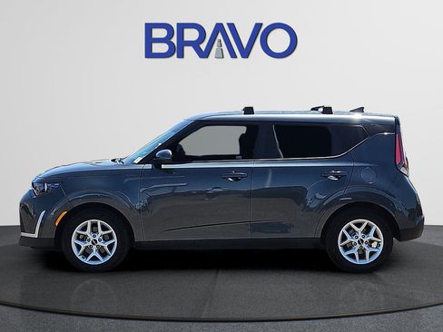 Used 2023 Kia Soul LX w/ LX Technology Package FWD image 2