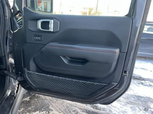 Used 2019 Jeep Wrangler Unlimited Rubicon w/ Dual Top Group image 29