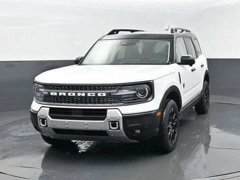 Used 2025 Ford Bronco Sport Badlands image 2