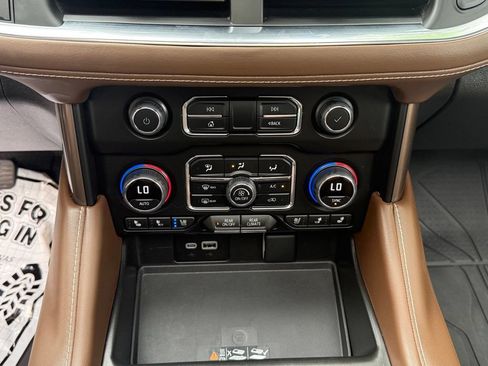 Used 2024 Chevrolet Tahoe High Country AWD/4WD image 21