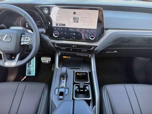 New 2026 Lexus TX 500h AWD image 20