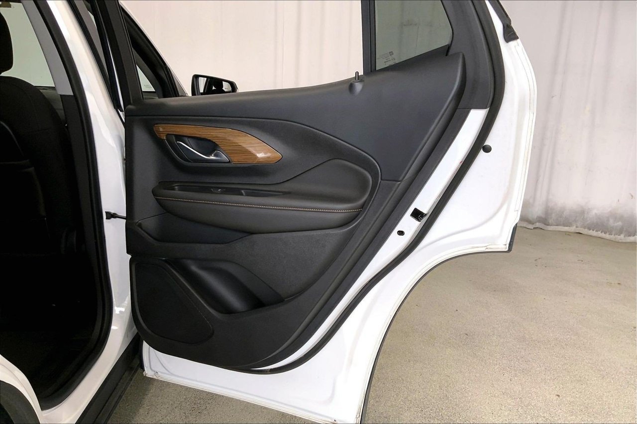 Used 2020 GMC Terrain SLE w/ Driver Convenience Package FWD image 23