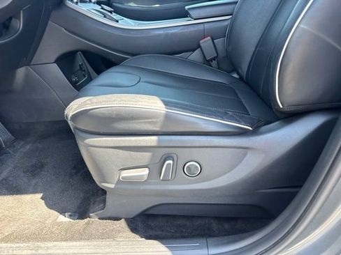 Used 2025 Hyundai Palisade SEL FWD image 19