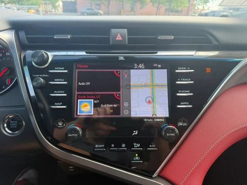Used 2018 Toyota Camry XSE w/ Driver Assist Package FWD image 14