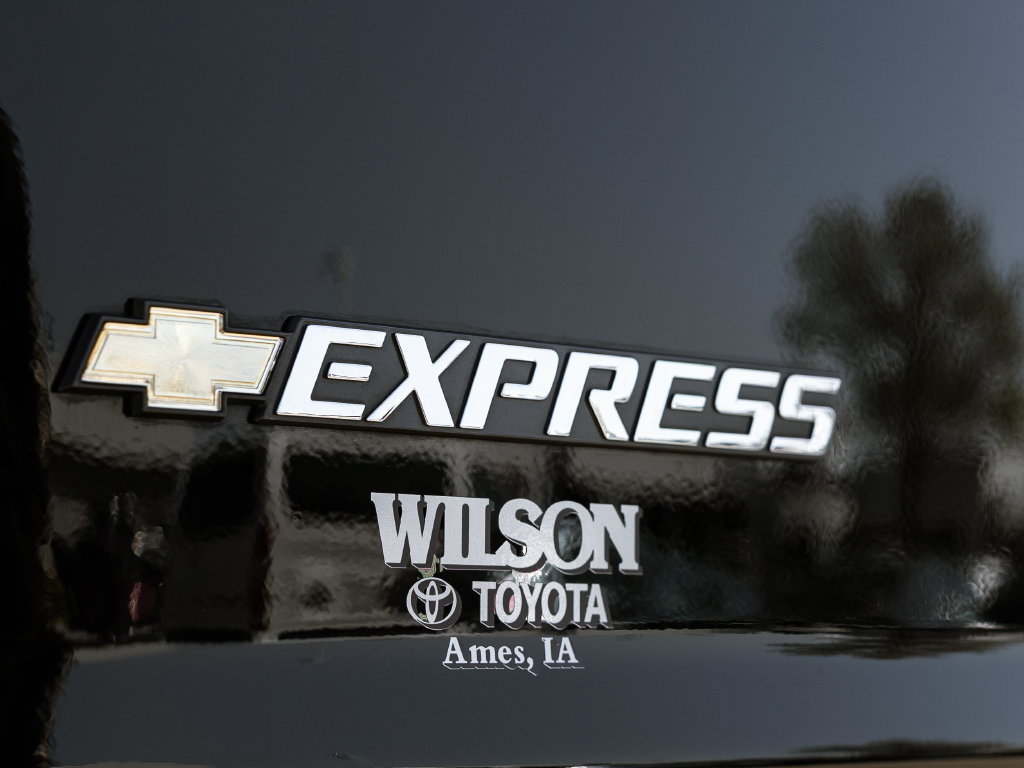 Used 2025 Chevrolet Express 3500 LS RWD image 9
