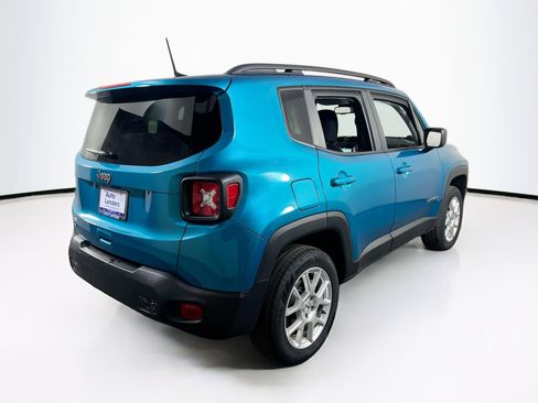 Used 2022 Jeep Renegade Latitude w/ Convenience Group image 5