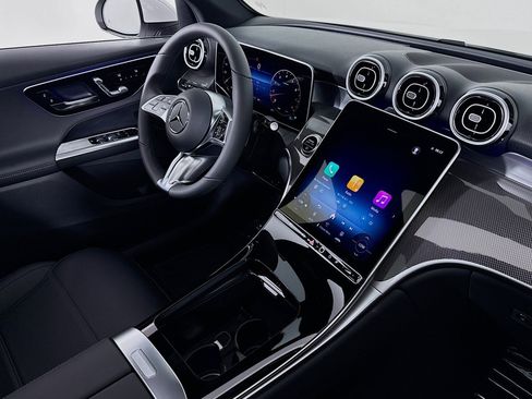 New 2026 Mercedes-Benz GLC 300 image 15