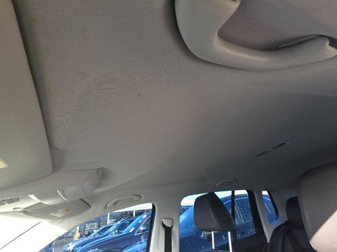 Used 2016 Volkswagen Tiguan S image 15