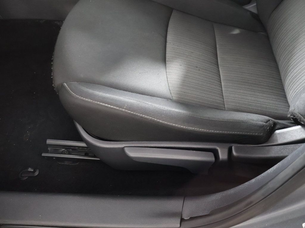 Used 2025 Nissan Sentra SV FWD image 28