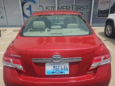 Used 2011 Toyota Camry XLE w/ XLE Extra-Value Pkg #2 FWD image 6