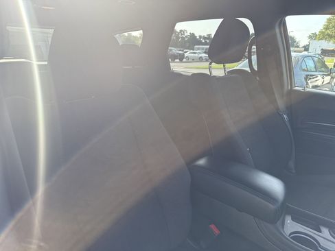 Used 2024 Dodge Durango SXT image 34