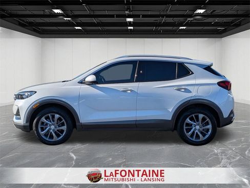 Used 2022 Buick Encore GX Essence w/ Advanced Technology Package image 2