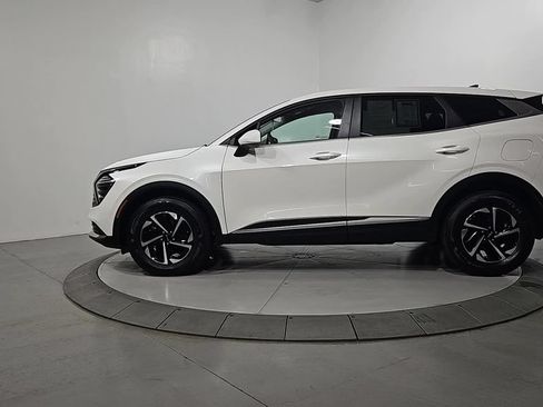 Used 2024 Kia Sportage LX AWD/4WD image 2
