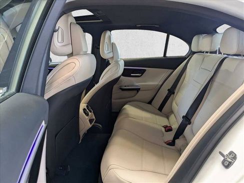 Used 2025 Mercedes-Benz C 300 Sedan image 16