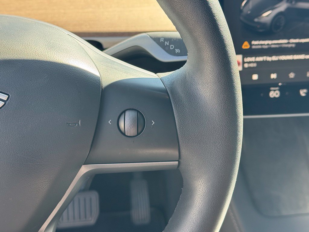 Used 2023 Tesla Model Y Long Range AWD/4WD image 15